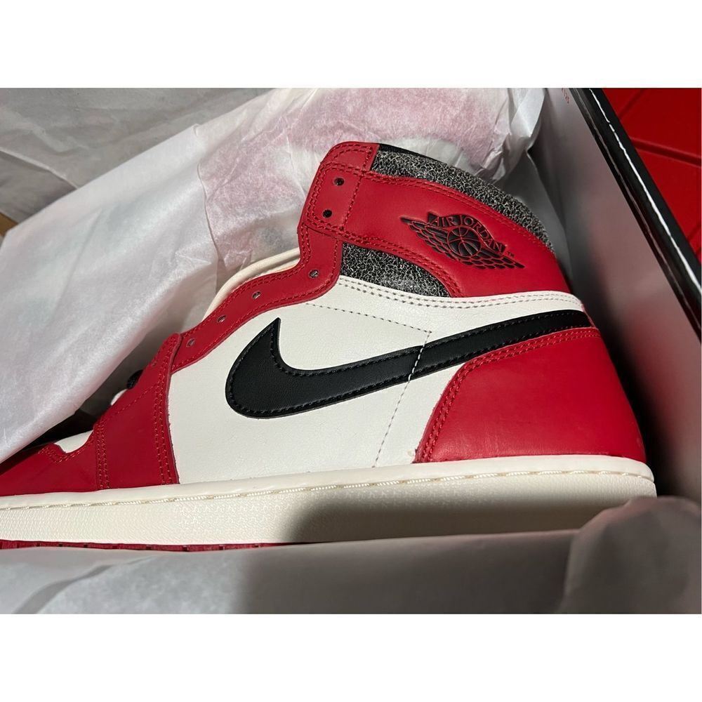 Air Jordan 1 Retro High OG 'Chicago Lost & Found' DZ5485-612 size 12 - Picture 2 of 10